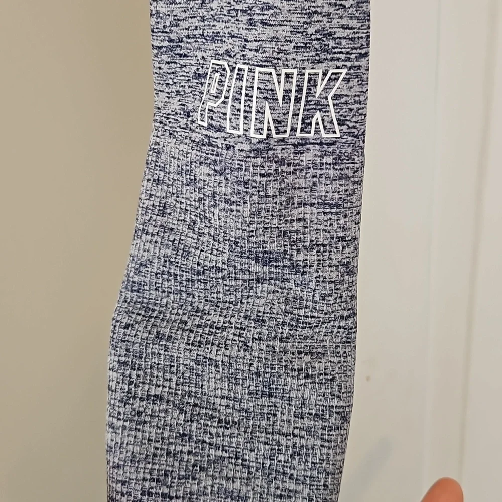 PINK seamless ombre crop workout long sleeve - Picture 4 of 5